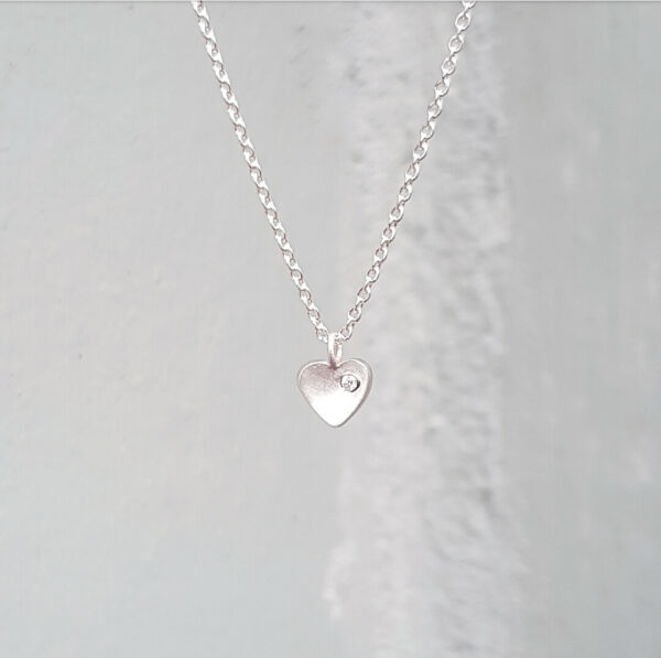 Silver-Heart-Necklace-Chain-Flush-Diamond-Clifton-Rocks-Jewellery-1