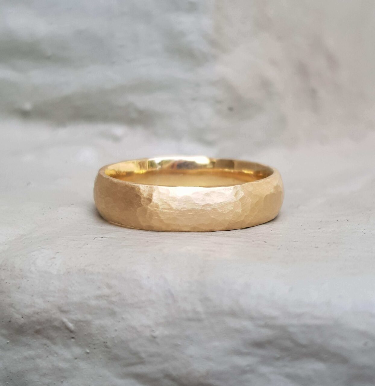 Hammered-court-wedding-band