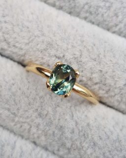 The Artist's Green Sapphire Oval Engagement Ring