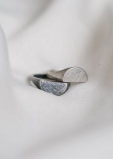 Eclipse Signet Ring - Chloe Solomon