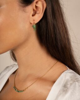 pinned row emerald necklace - Kate Wood