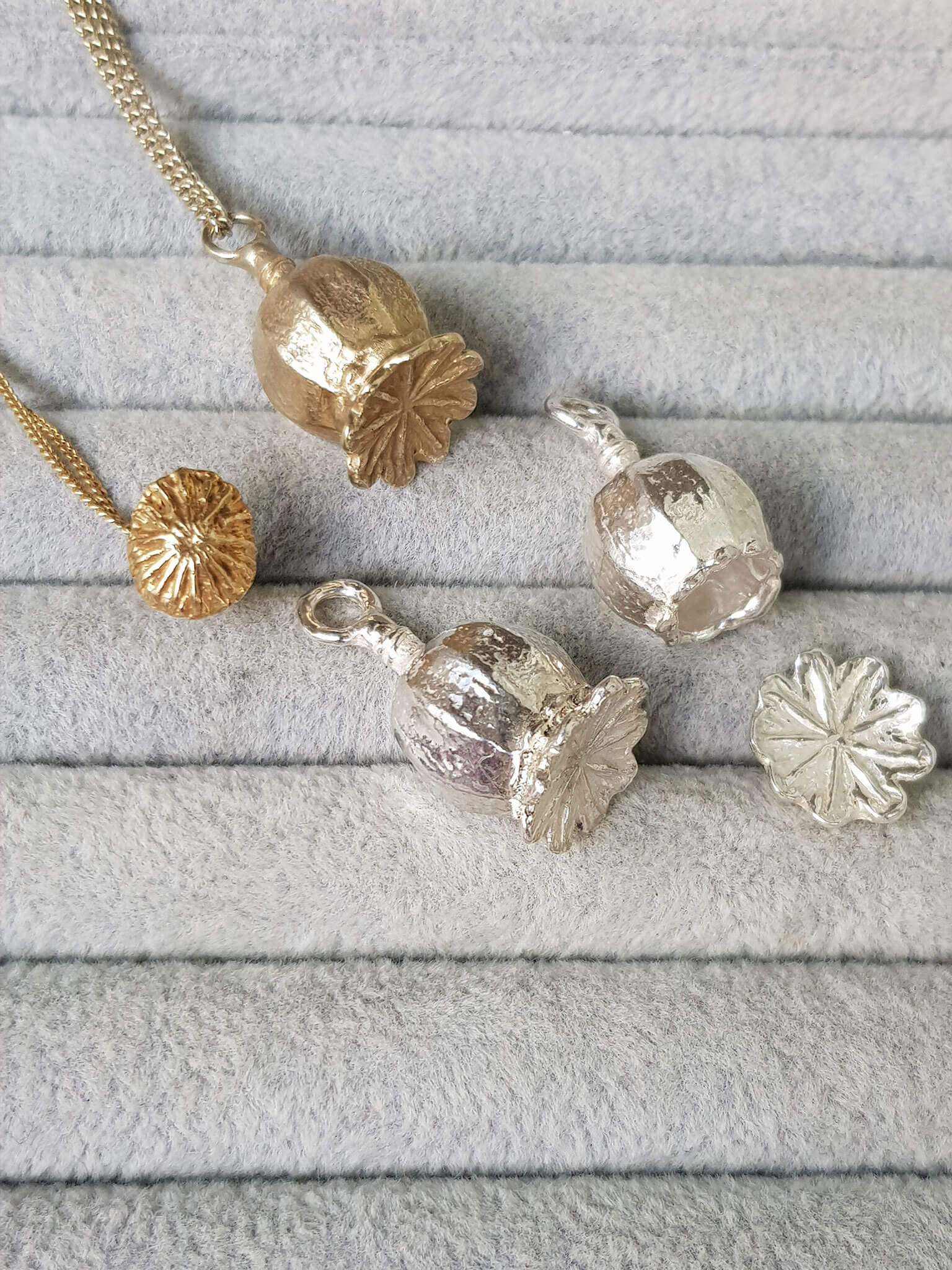 Silver Large Poppy Seed Memory Pendant - Cast & Found - C&F07 Silver Large Poppy Seed Memory Pendant - Cast & Found - C&F07