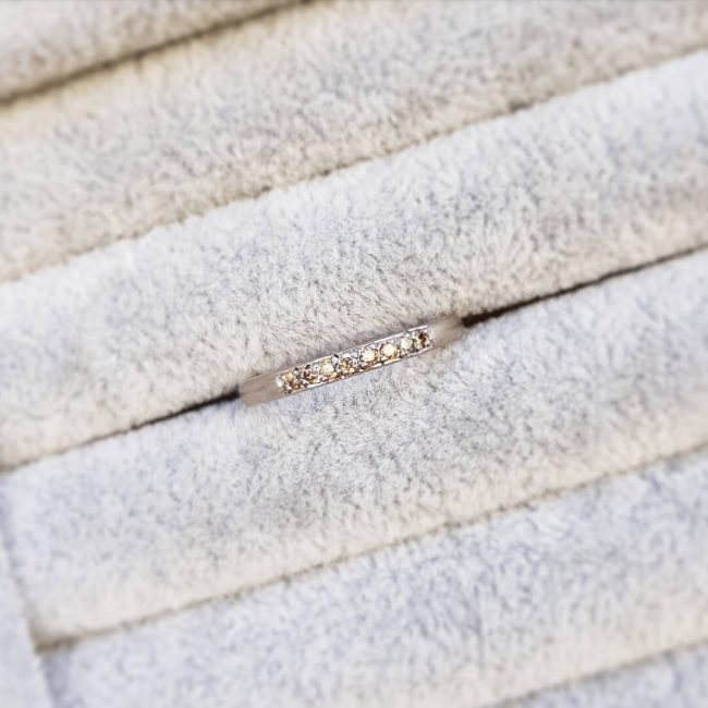 18ct-White-Gold-Eternity-Wedding-band-Chocolate-Diamonds-Clifton-Rocks-Jewellery-3.jpg