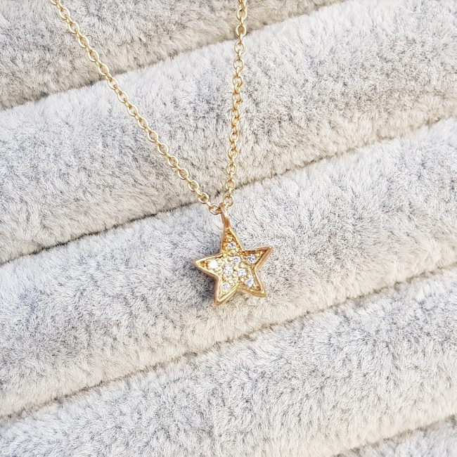 CliftonRocks-Gold-Star-Diamond-Pendant-Necklace.jpg