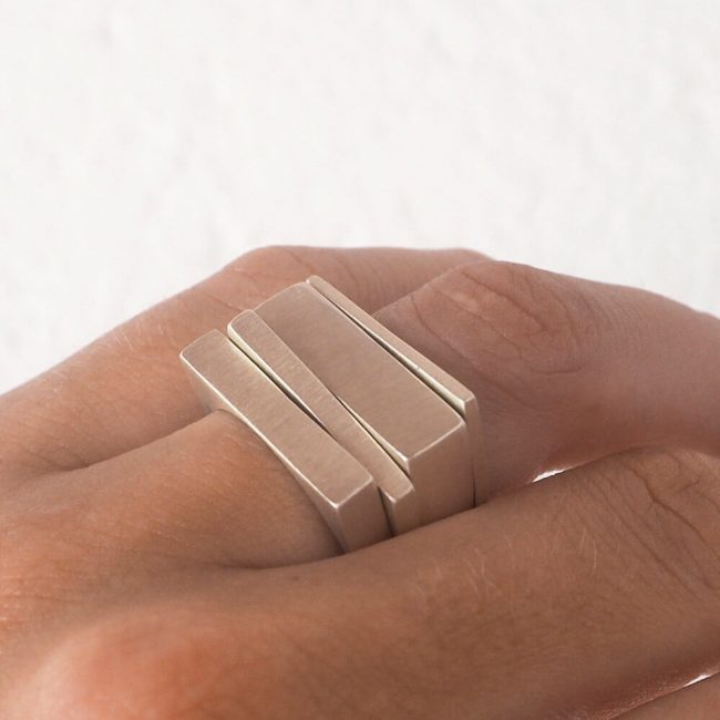 Geometric Stacking Ring