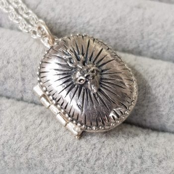 Sacred Heart Locket Necklace - Slab Jewellery - SJ078